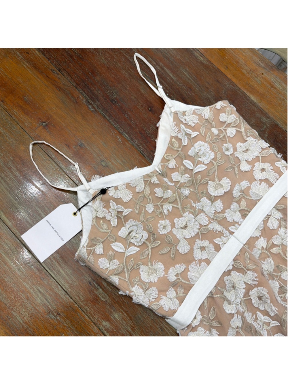Dress the Population Emma Embroidered Midi Dress White Gold NWT Medium - Picture 13 of 14